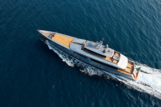 The first motor yacht Picchiotti is a quintessence of quality and elegance.