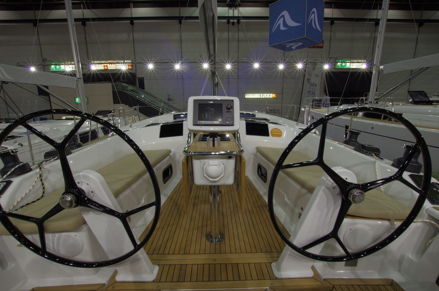 Hanse 415: winches - no place in the cabin!
