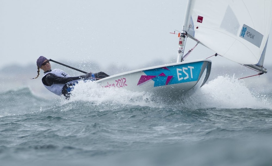 In the Women's Laser Radial, yesterday's wrestling took place in difficult weather conditions.