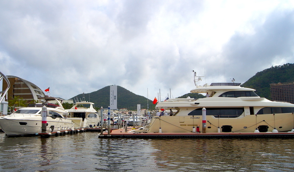 A large number of yachts and megayachts attracted «Randevu» this year, but despite this, many participants were disappointed with the event.