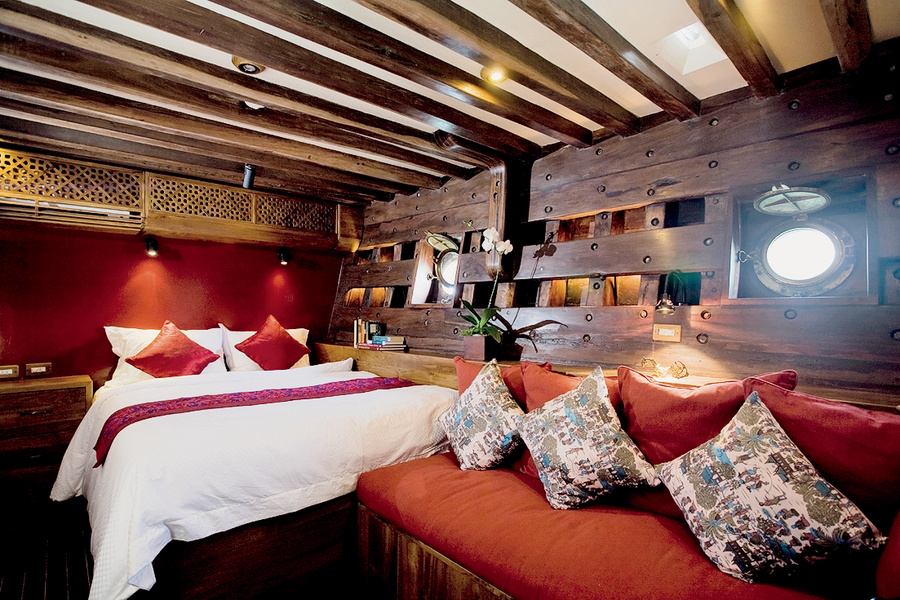 The cabins on El Aleph are decorated in a traditional style, but equipped with all modern comforts.   