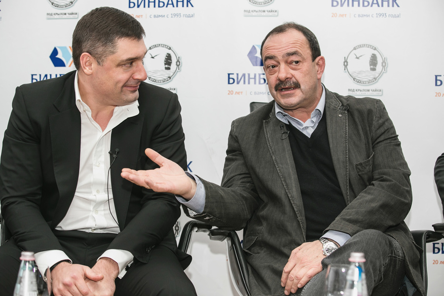 President of Binbank Mikhail Shishkhanov and TV presenter Mikhail Kozhukhov. Press conference dedicated to the anniversary of the bank and the expedition