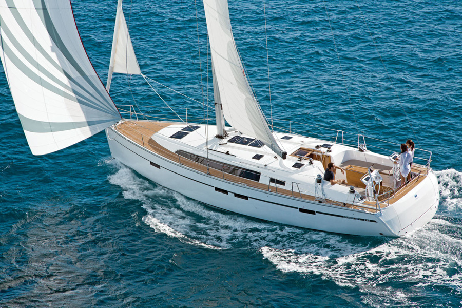 Classic Bermuda sloop: Bavaria 46