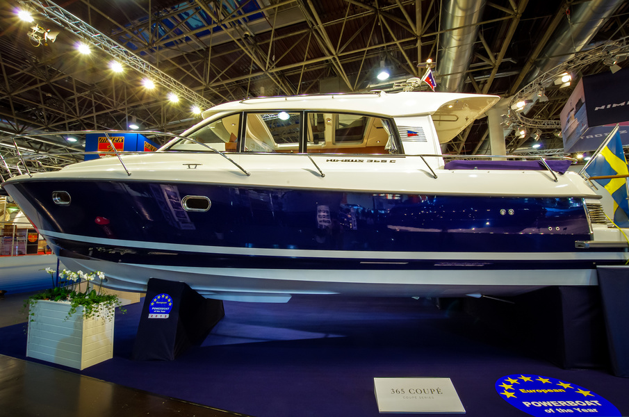 Nimbus 365 Coupe was voted Yacht of the Year in Dusseldorf.