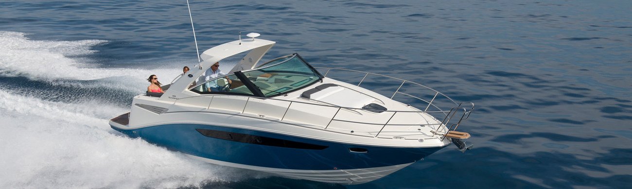 Pleasure boats that are characterized by their spacious cabins and are designed for extended trips and overnight stays.