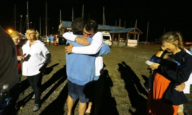 The survivors of the tragedy are met on shore