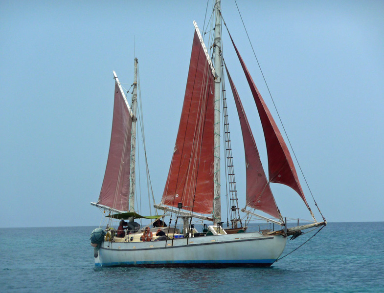 The modern gaffe ketch: traditions do not die