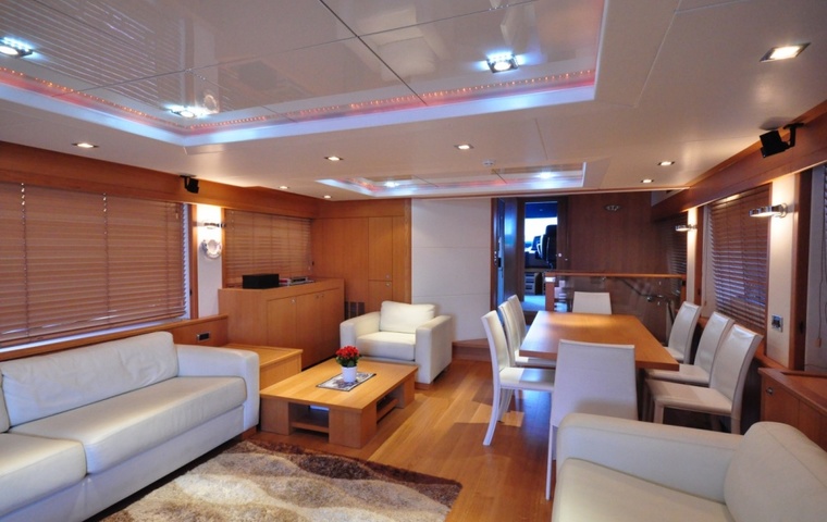 Sunseeker 88 Yacht  (2010)