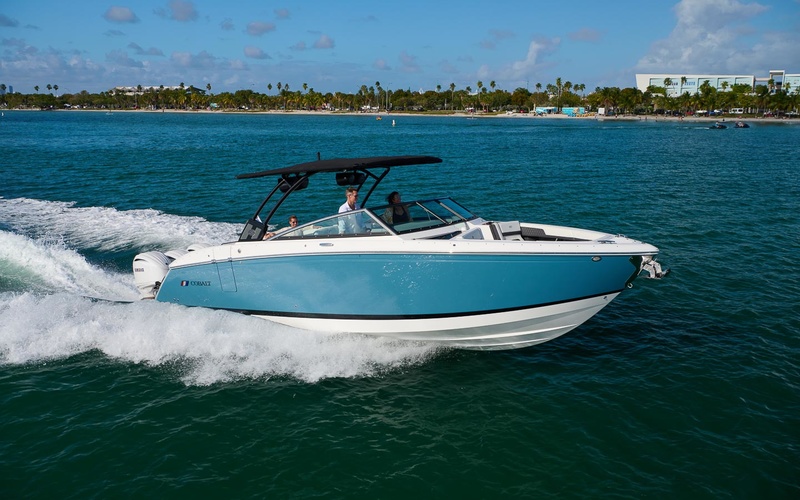 Cobalt R33 Outboard