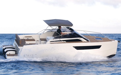 Nuva Yachts M8