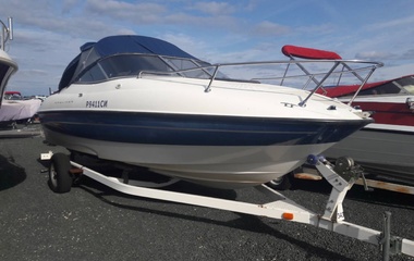 Bayliner 210 Deck Boat
