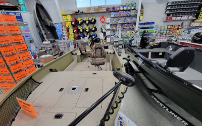 Crestliner 1650 Discover Tiller