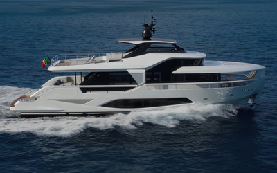 Ferretti Infynito 80