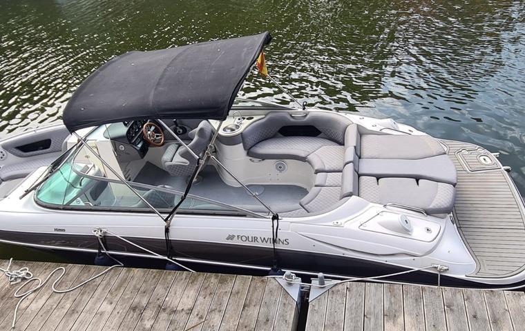 Four Winns H260 SS (2011)