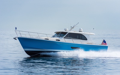 Grand Banks Eastbay 44
