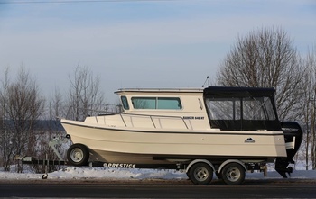 Alaska Motor Yachts 640 HT