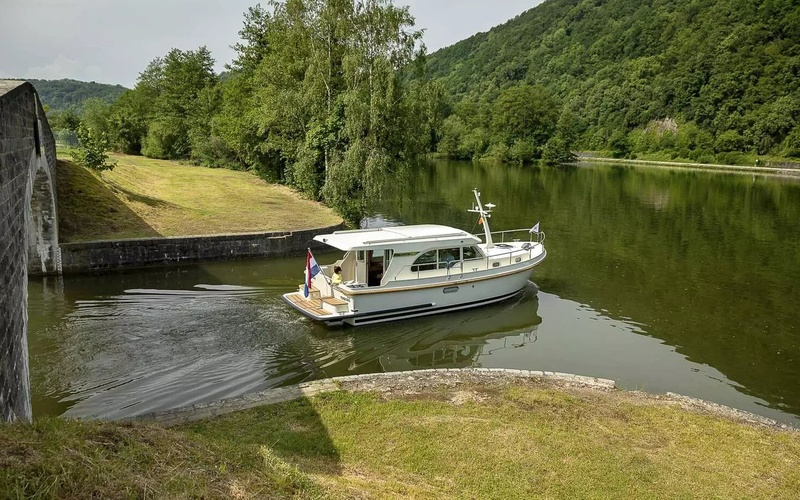 Linssen Grand Sturdy 30.0 Sedan