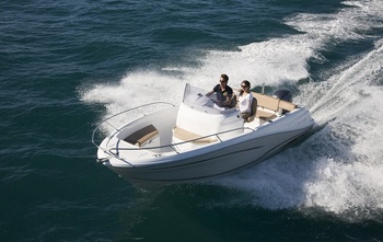 Jeanneau Cap Camarat 6.5 CC Serie 2