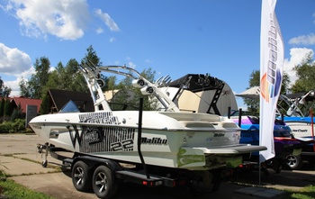 Malibu Wakesetter 22 MXZ