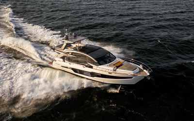Galeon 700 Skydeck