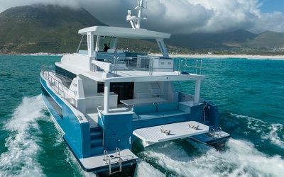 Two Oceans 555 Power Catamaran