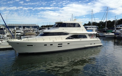 Hampton 700 Skylounge