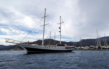 Custom Boats Grand Sailor