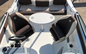 Velvette 20 Image (2019)