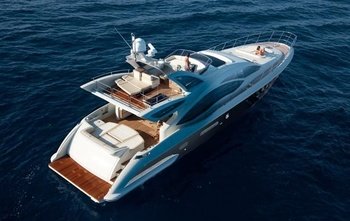 Azimut 72S