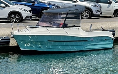 Manara 550 Pilothouse