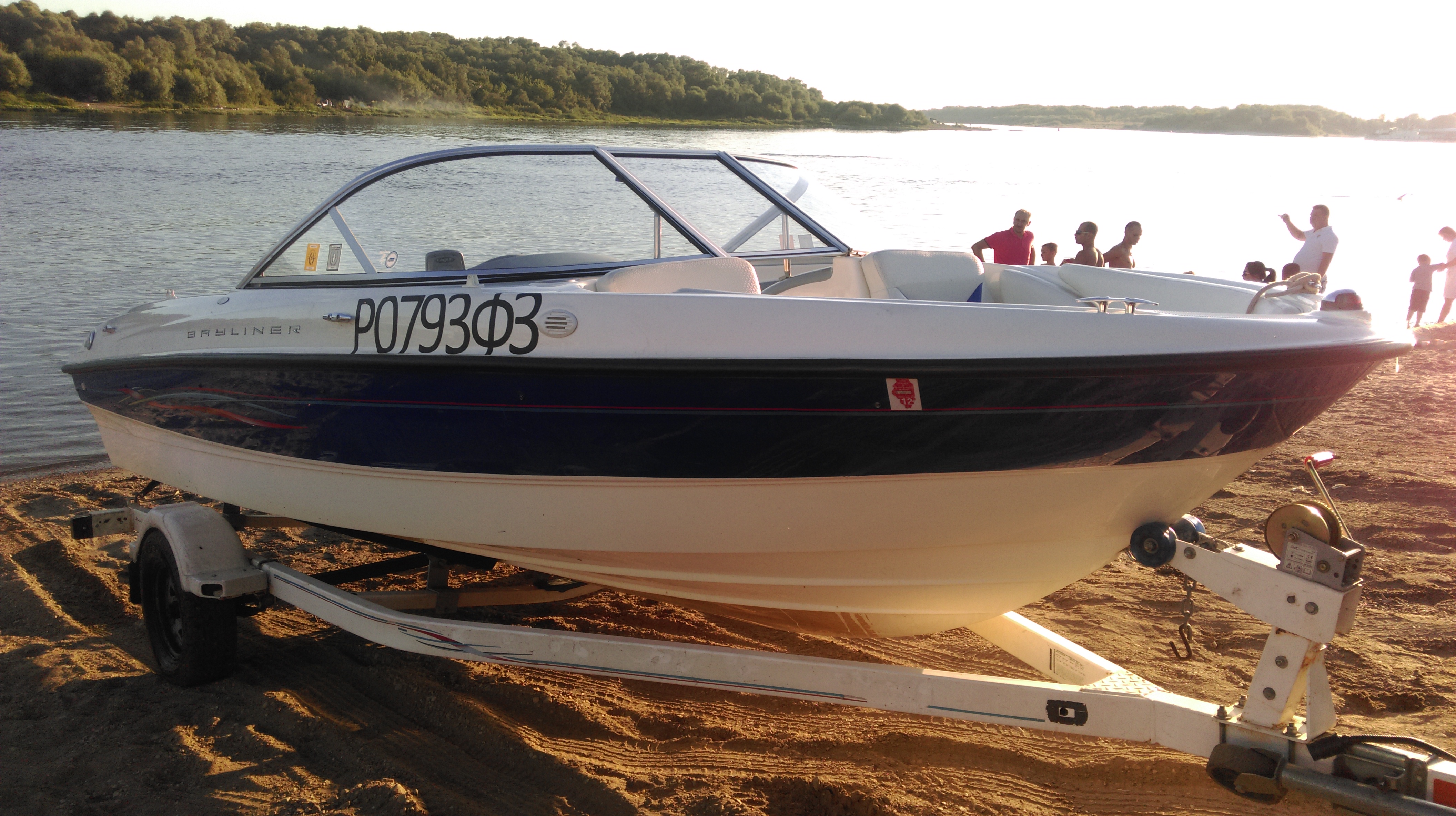 Продается: Bayliner 185 Bowrider (2006) катер - itBoat