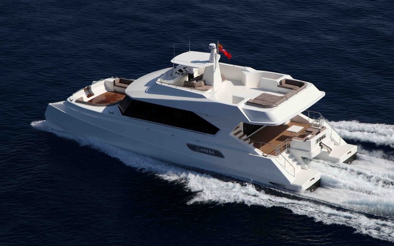 Aresa 2100 Yacht Cat