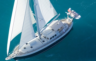 KM Yachtbuilders Lola E