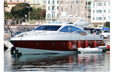 Azimut 68S