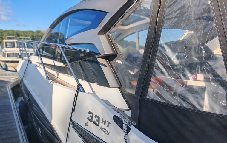 Cobrey 33 HT (2015)