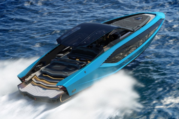 Lamborghini on water 