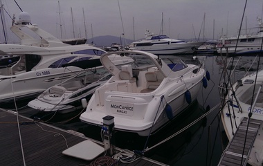 Bayliner 305