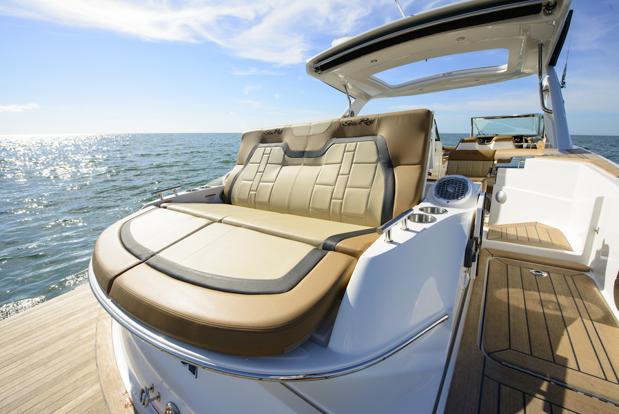 Teak coating puts the boat in premium class