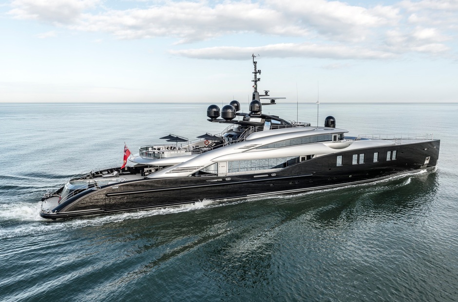 ISA Yachts OKTO