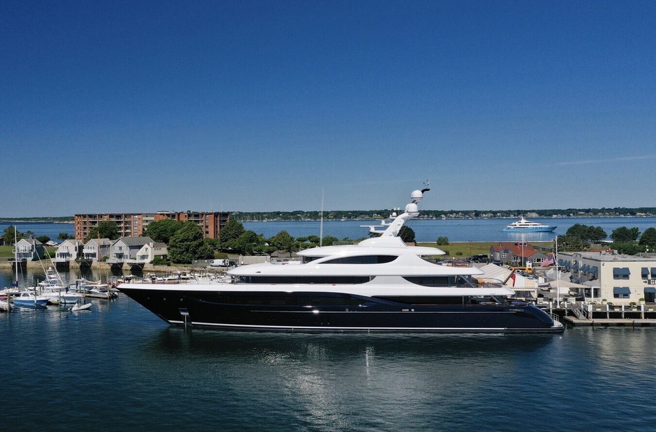 Feadship Podium