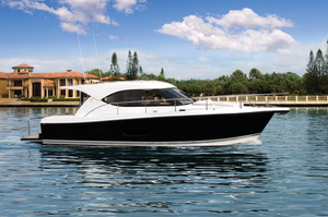 Riviera 3600 Sport Yacht