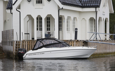 Parker 630 Day Cruiser