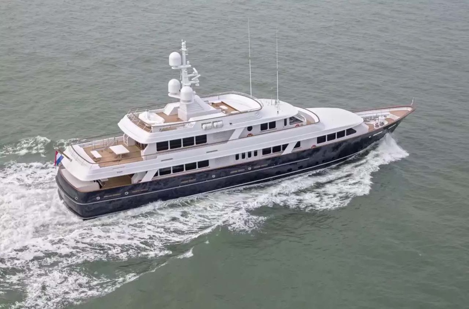 Feadship Valoria B