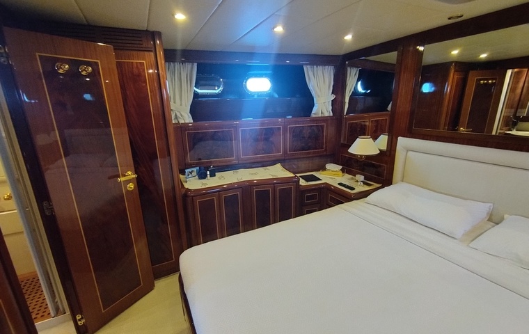 Mangusta 80 (2000)