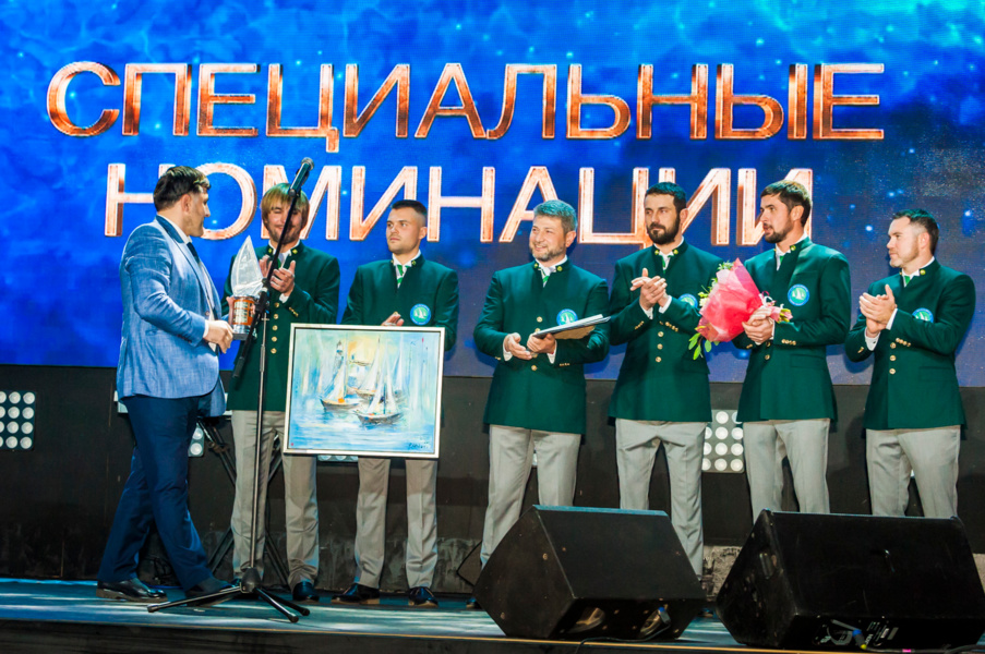 «Ahmat» as a part-time member. In addition to the award, the team was presented with a painting by the famous Bulgarian artist Pavel Mitkov.