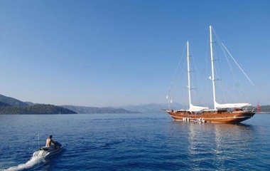 Custom Boats Goleta I