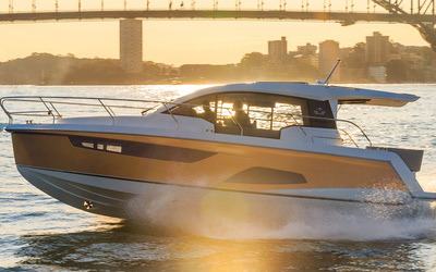 Sealine C335