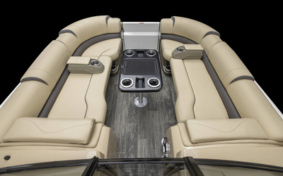 Avalon Excalibur Quad Lounge Windshield 27