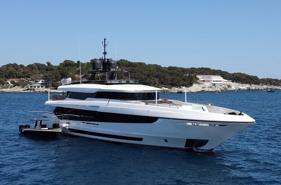 Mangusta 4US