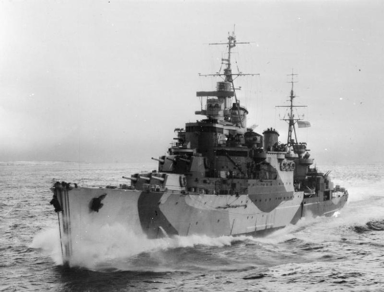 British cruiser Birmingham nearly fell victim «to an ocean hole...»